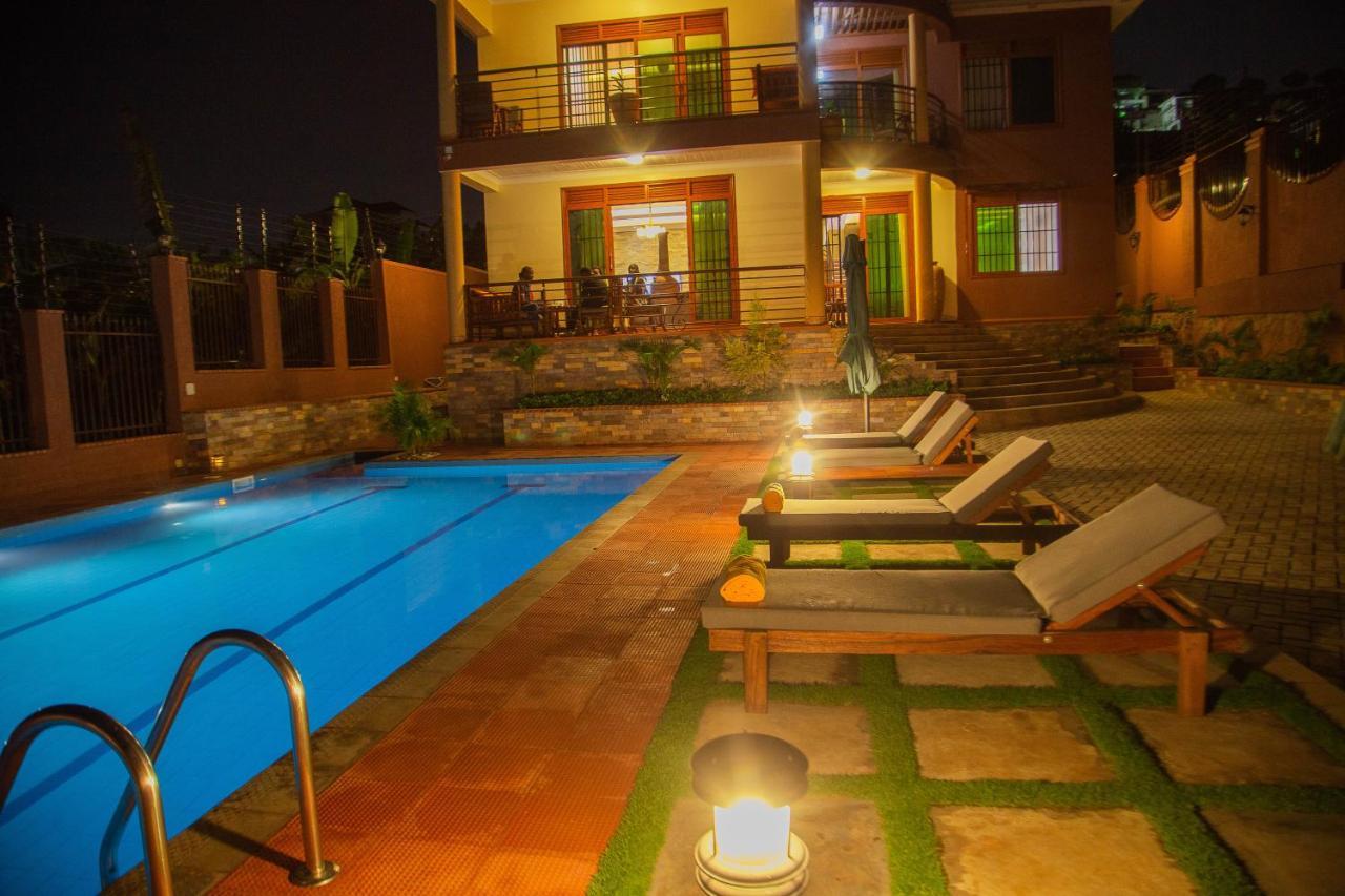 Savannah Suites Lubowa Exteriér fotografie